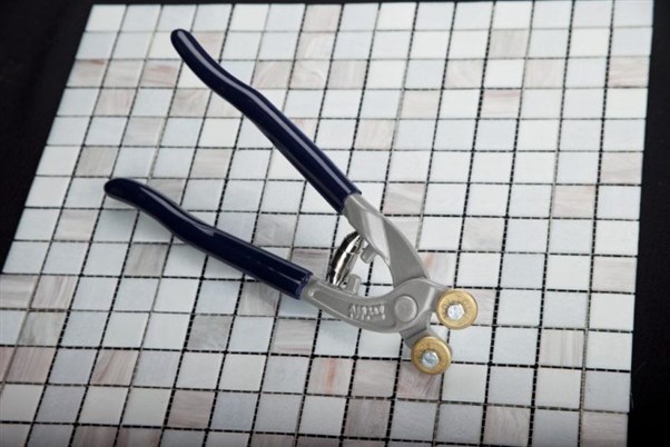 MONTOLIT KLEŠČE ZA MOZAIK IN PORCELANSKI GRES-do odprodaje